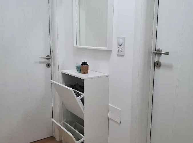 Home, Sweet * Novi Sad